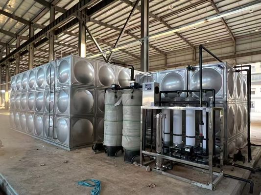 Une usine de dessalement de l'eau de mer avec une salinité de 30000 ppm